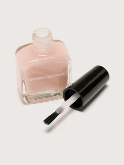 Karolin van loon 26 La Premiere Veganistische Base Coat